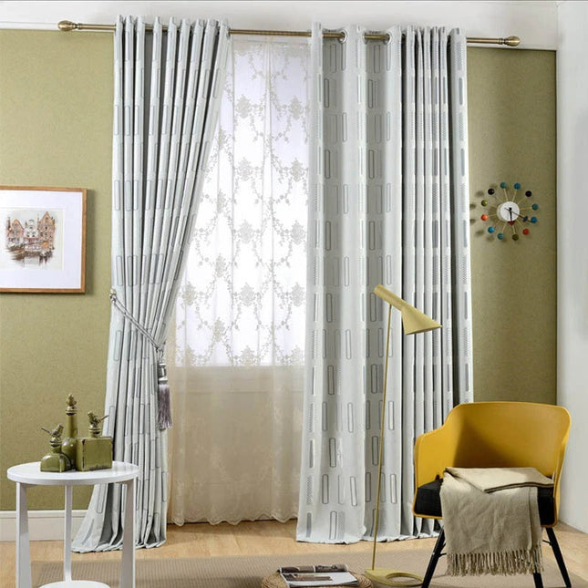 Grijs verduisterend gordijn geometrisch patroon