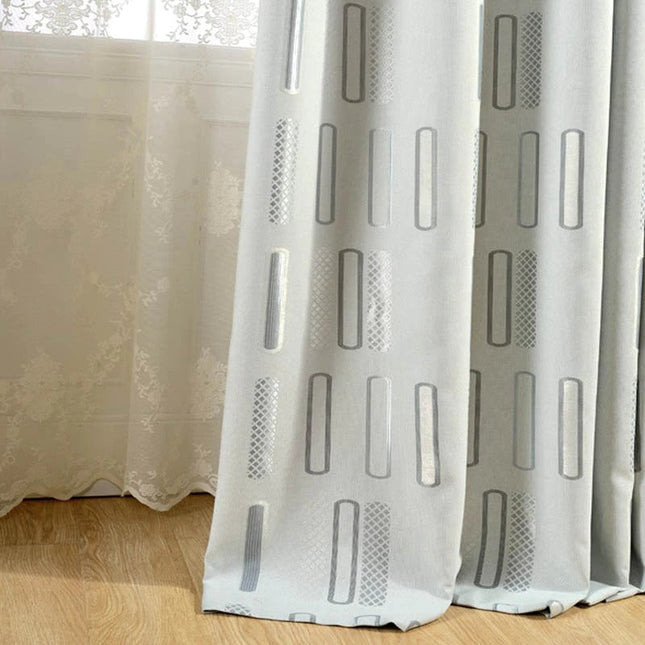 Grijs verduisterend gordijn geometrisch patroon